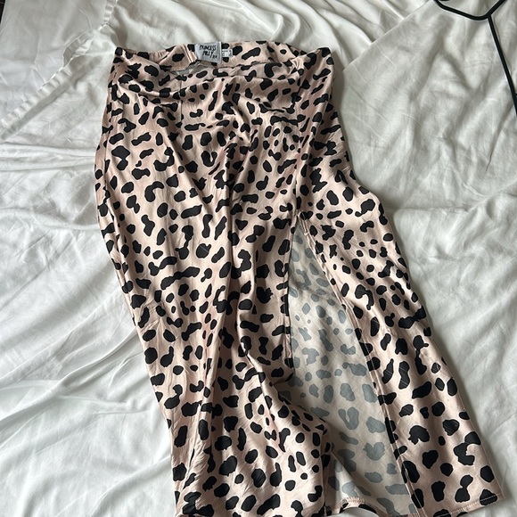 Princess Polly midi skirt leopard cheetah print satin size 6 - Picture 2 of 4